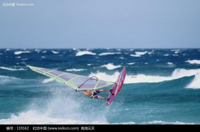 虎牙盘中异动 快速跳水7.41%报3.15美元